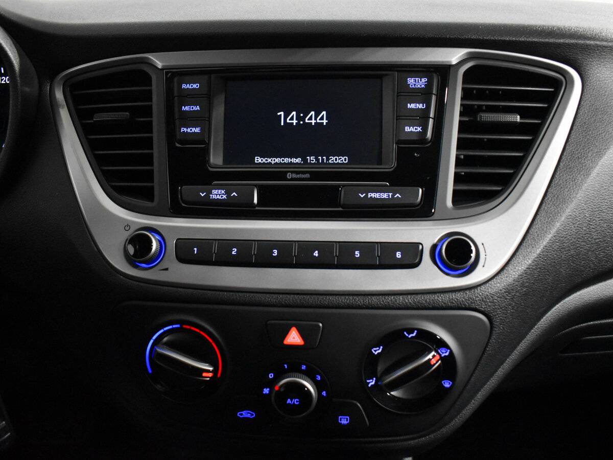 Hyundai Solaris с пробегом — 2017 год. Фото: #13