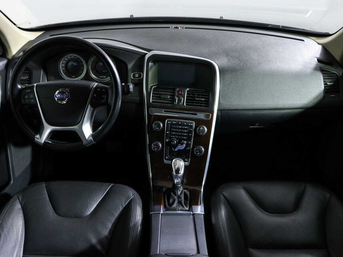 Volvo XC60 с пробегом — 2012 год. Фото: #11