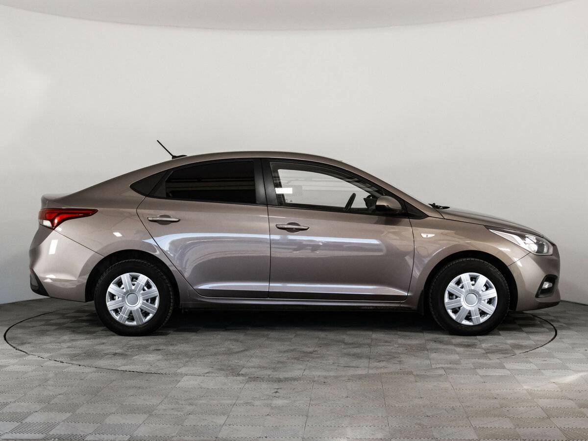 Hyundai Solaris с пробегом — 2019 год. Фото: #3
