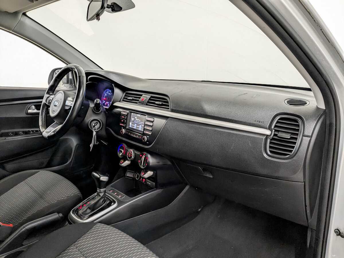 Kia Rio с пробегом — 2020 год. Фото: #10