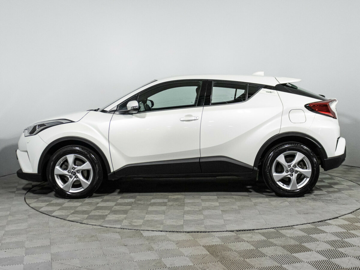 Toyota C-HR с пробегом — 2018 год. Фото: #7
