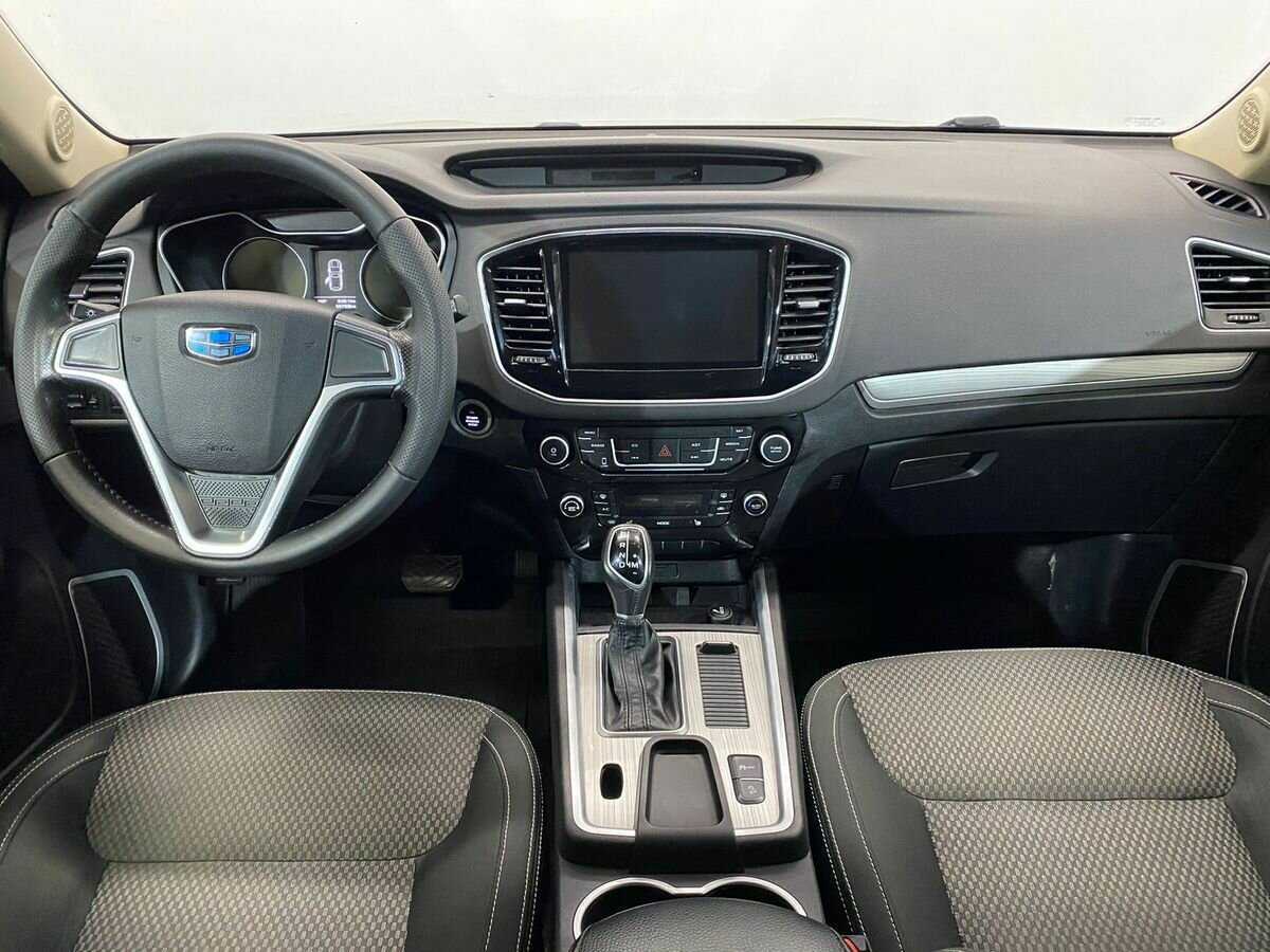 Geely Emgrand X7 с пробегом — 2019 год. Фото: #8