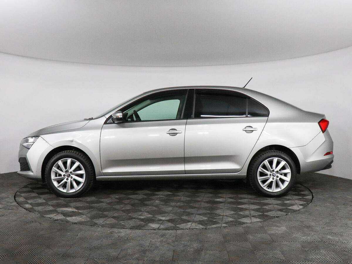 Skoda Rapid с пробегом — 2021 год. Фото: #7