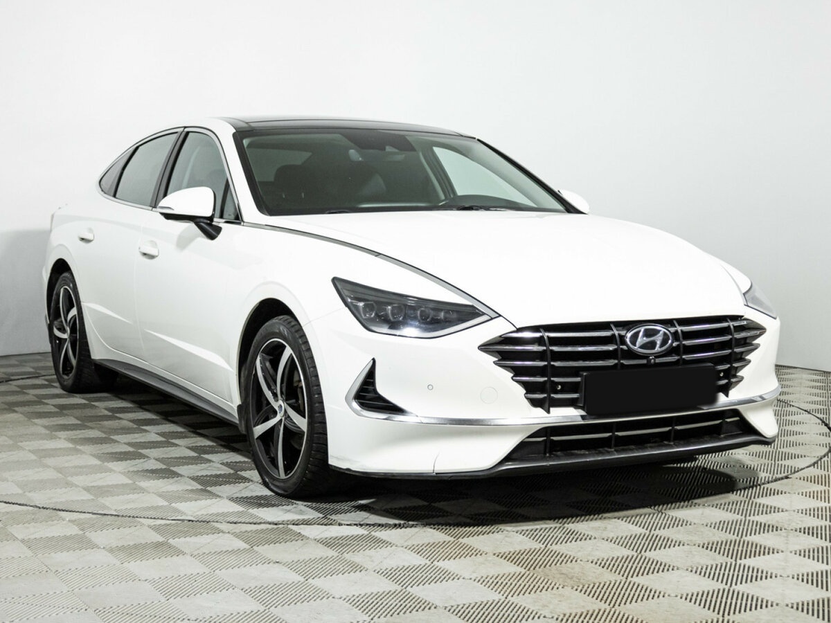 Hyundai Sonata с пробегом — 2021 год. Фото: #2