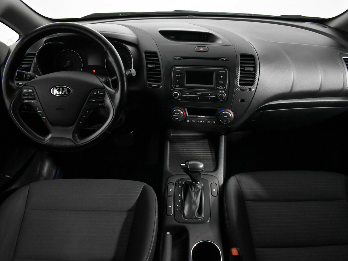 Kia Cerato с пробегом — 2015 год. Фото: #11