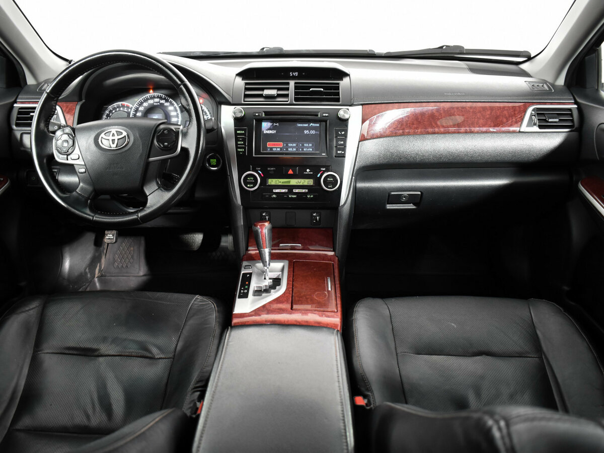 Toyota Camry с пробегом — 2013 год. Фото: #8