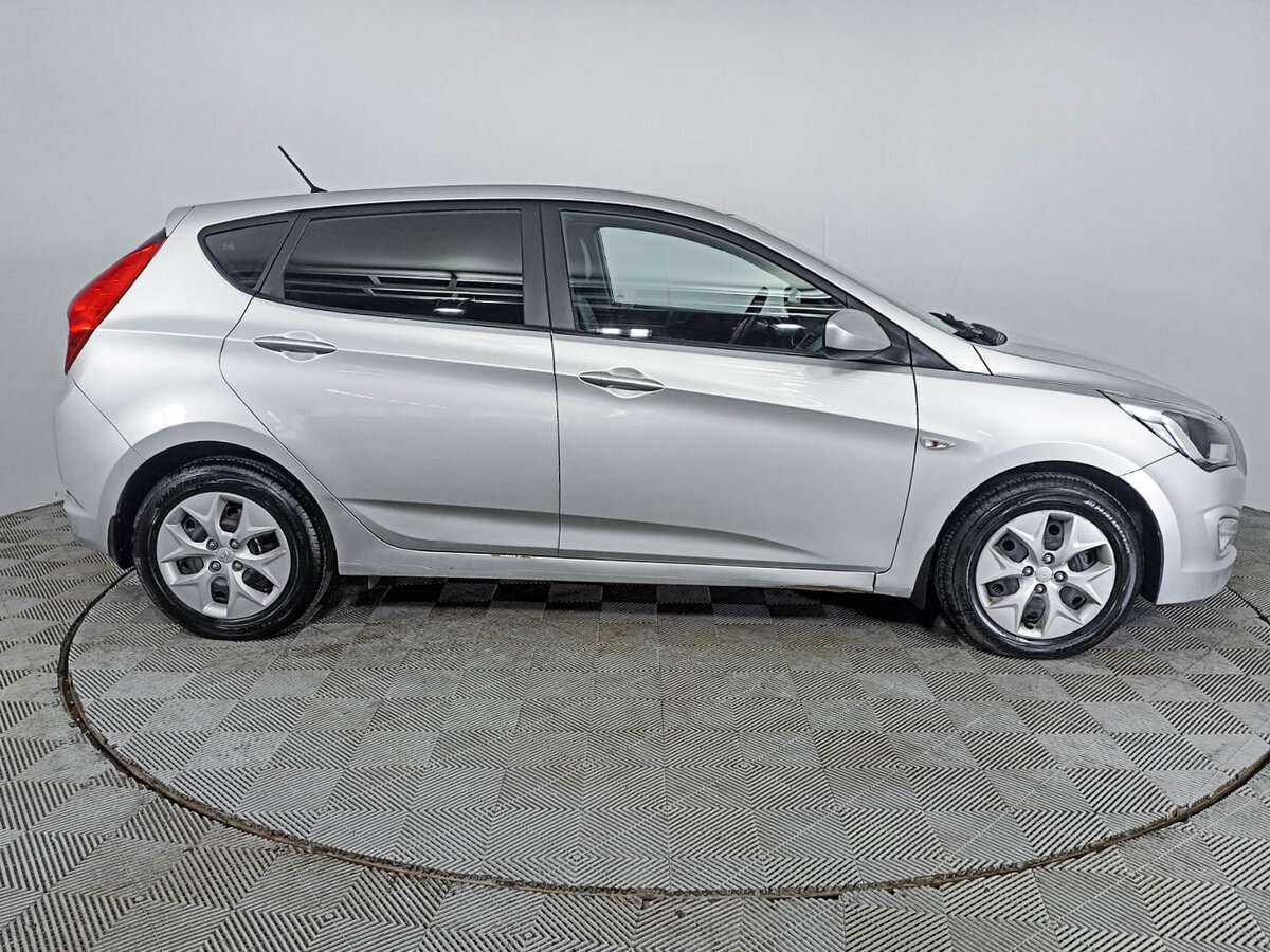 Hyundai Solaris с пробегом — 2016 год. Фото: #3