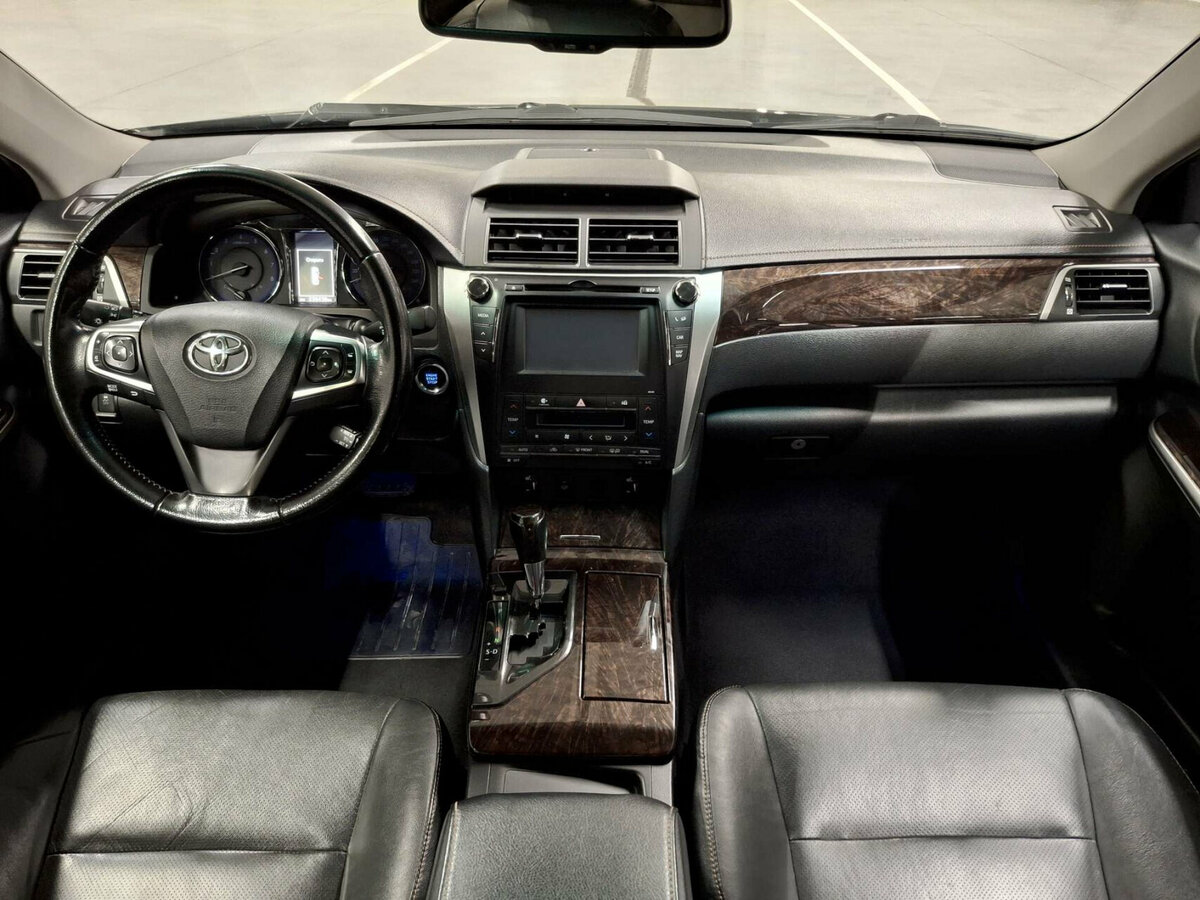 Toyota Camry с пробегом — 2015 год. Фото: #12