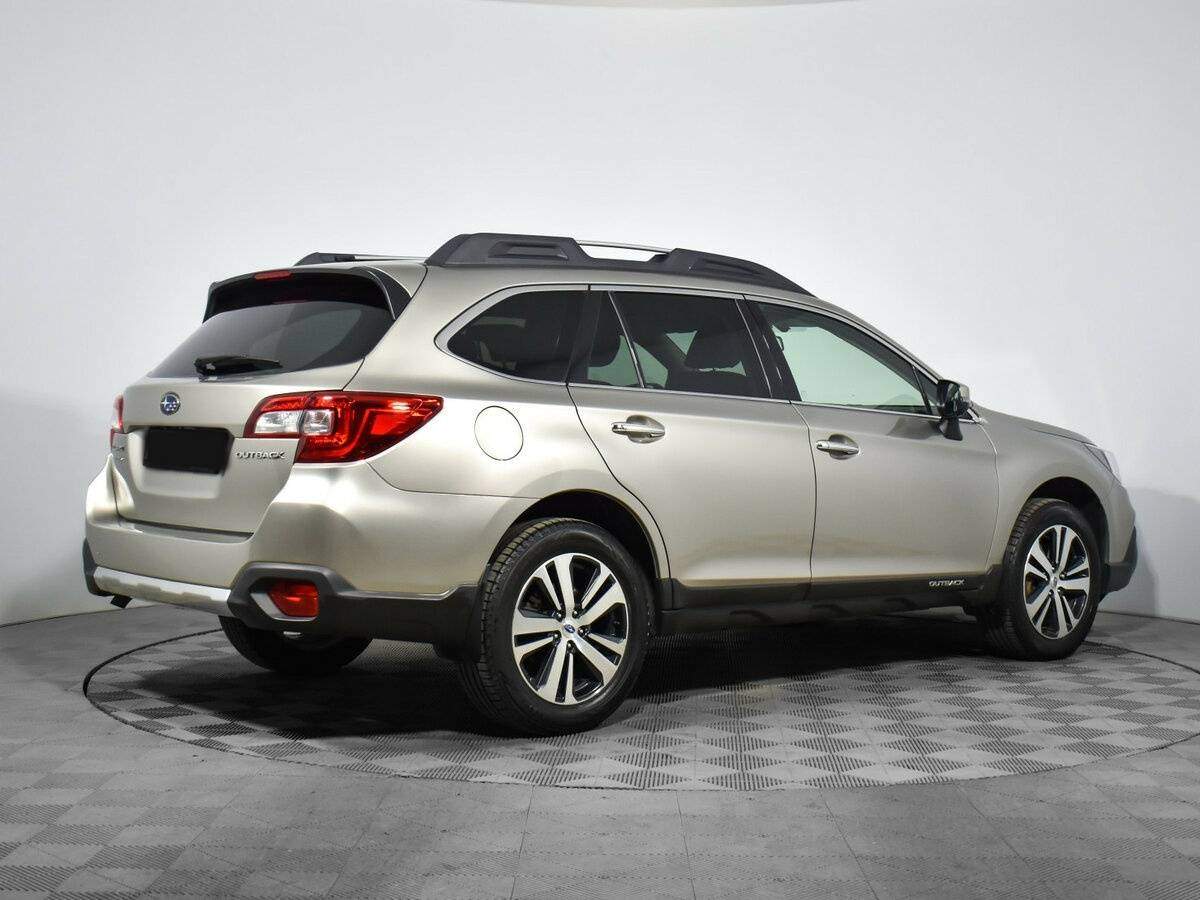 Subaru Outback с пробегом — 2018 год. Фото: #4