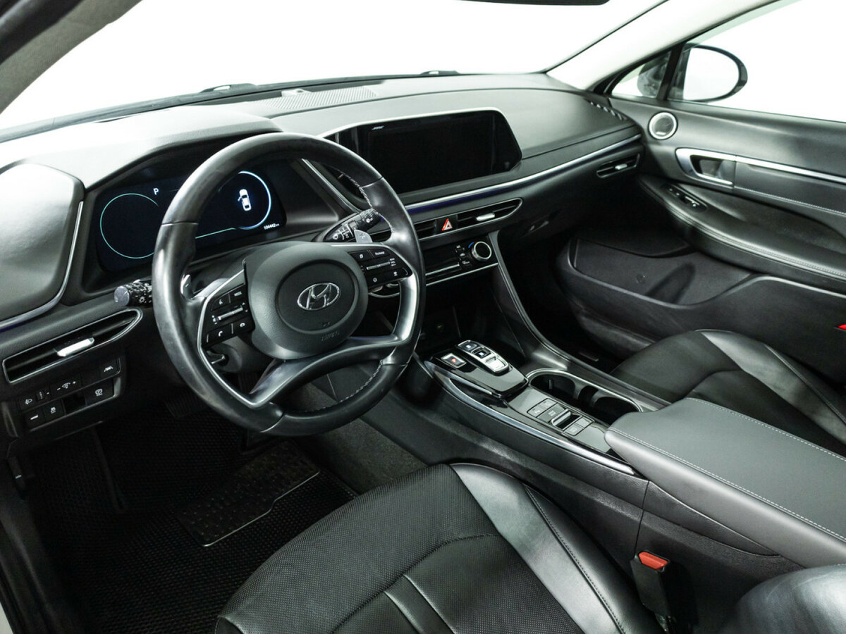 Hyundai Sonata с пробегом — 2021 год. Фото: #8