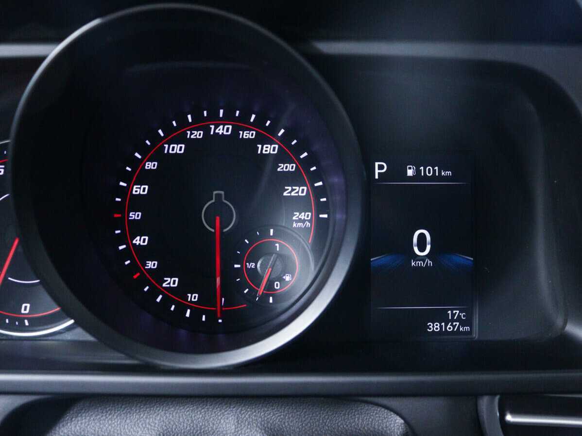 Hyundai Elantra с пробегом — 2021 год. Фото: #10