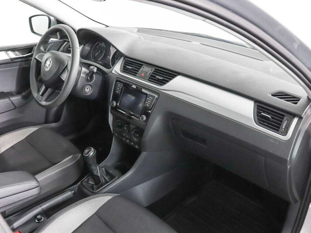 Skoda Rapid с пробегом — 2018 год. Фото: #9