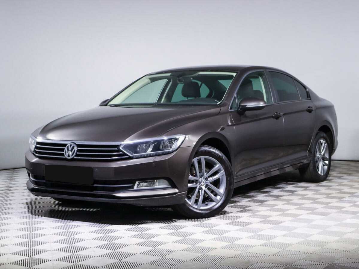 Volkswagen Passat с пробегом — 2016 год. Фото: #0