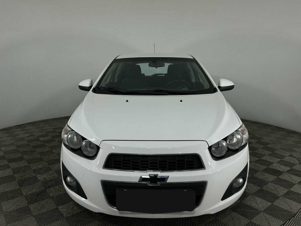Chevrolet Aveo с пробегом — 2014 год. Фото: #1
