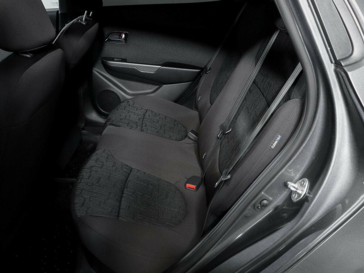 Kia Rio с пробегом — 2013 год. Фото: #7