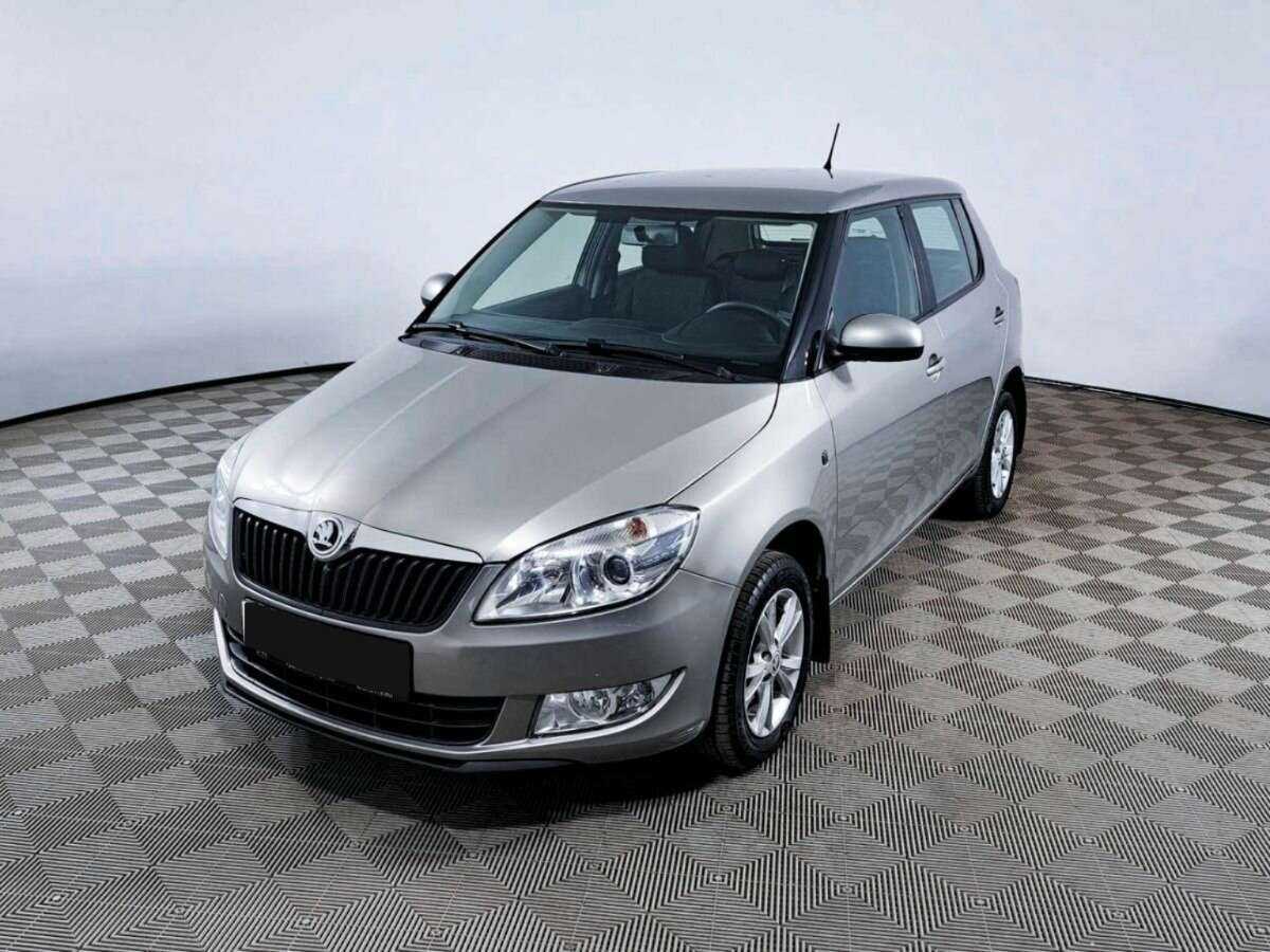Skoda Fabia с пробегом — 2013 год. Фото: #0