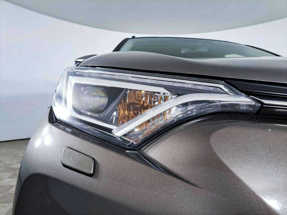 Toyota RAV4 с пробегом — 2019 год. Фото: #15