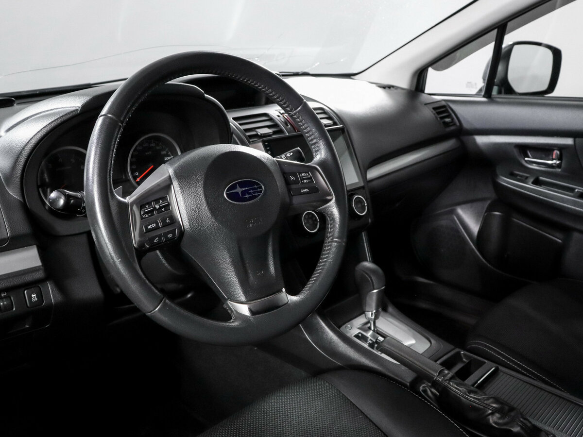 Subaru XV с пробегом — 2014 год. Фото: #12