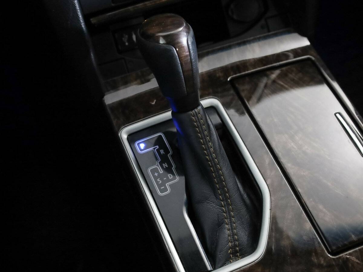 Toyota Camry с пробегом — 2017 год. Фото: #19