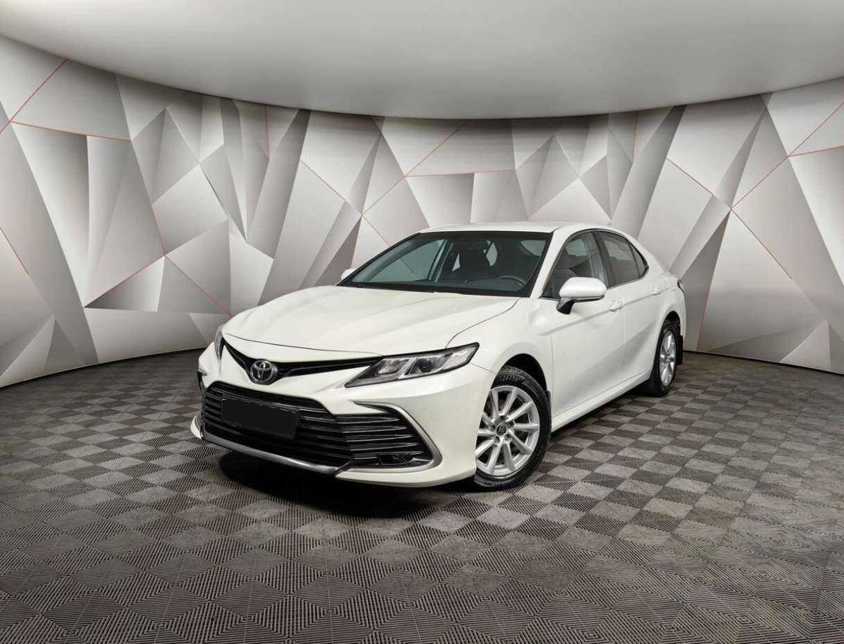 Toyota Camry с пробегом — 2021 год. Фото: #0