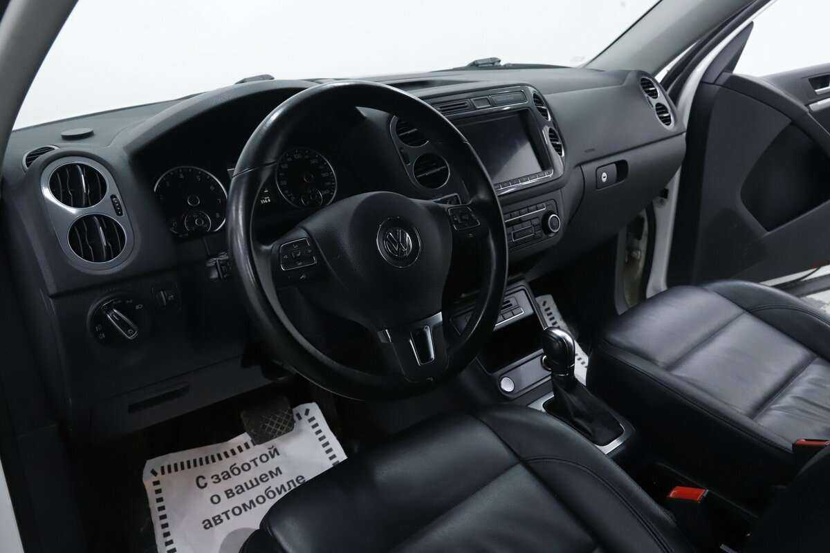 Volkswagen Tiguan с пробегом — 2015 год. Фото: #6