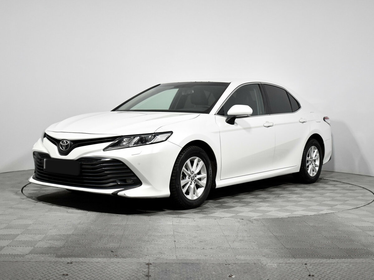 Toyota Camry с пробегом — 2020 год. Посмотреть фото