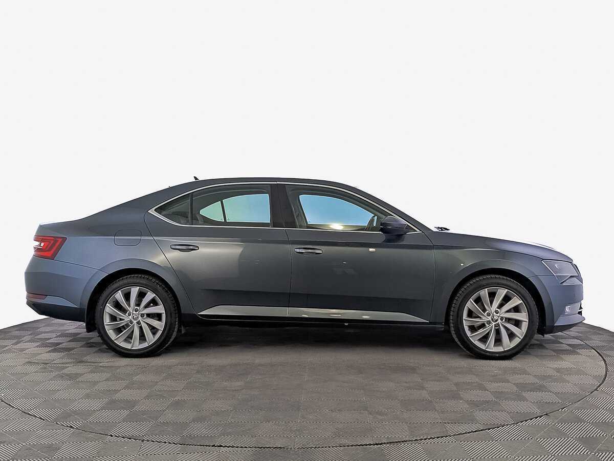 Skoda Superb с пробегом — 2018 год. Фото: #3
