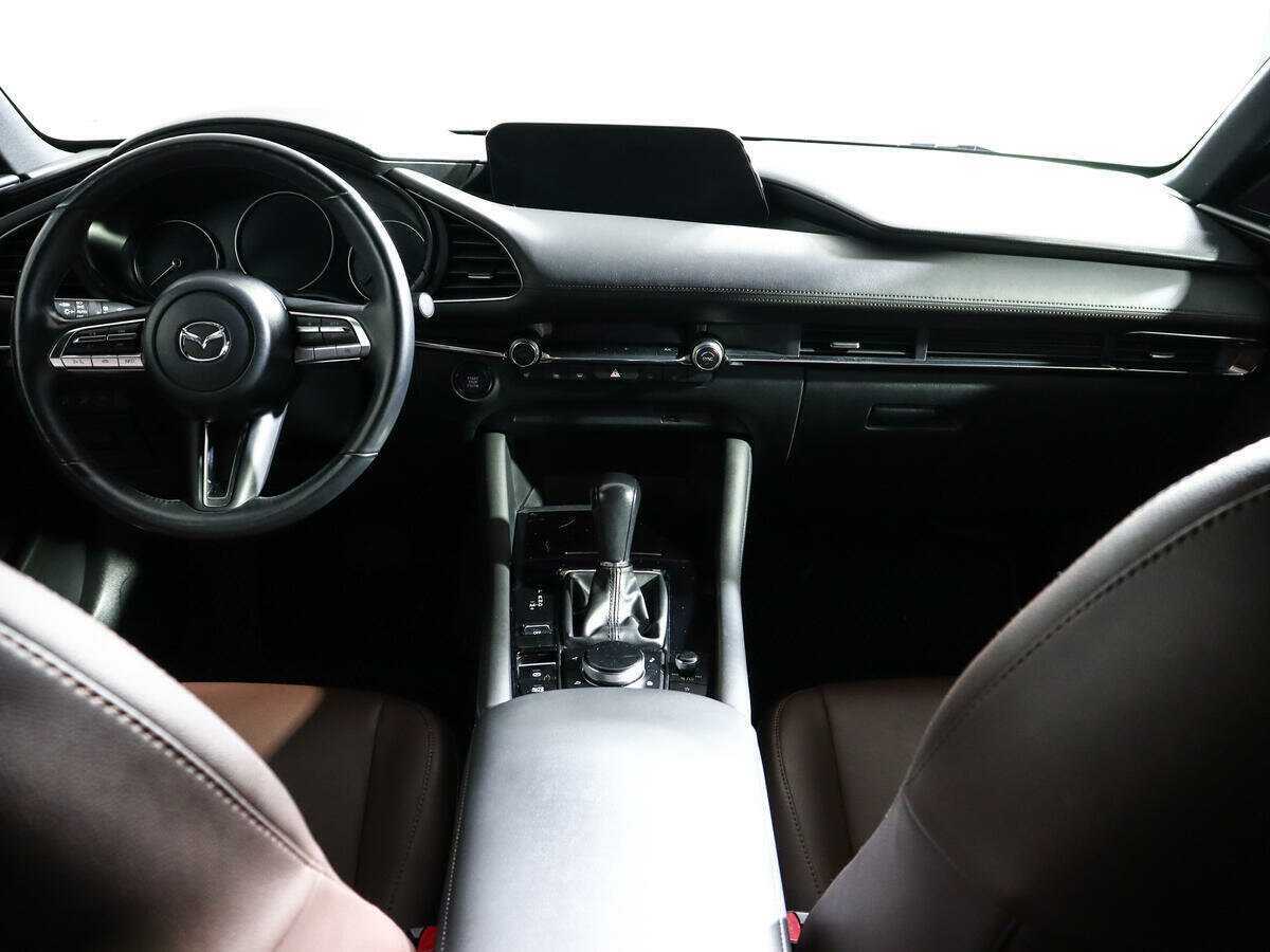 Mazda 3 с пробегом — 2019 год. Фото: #11
