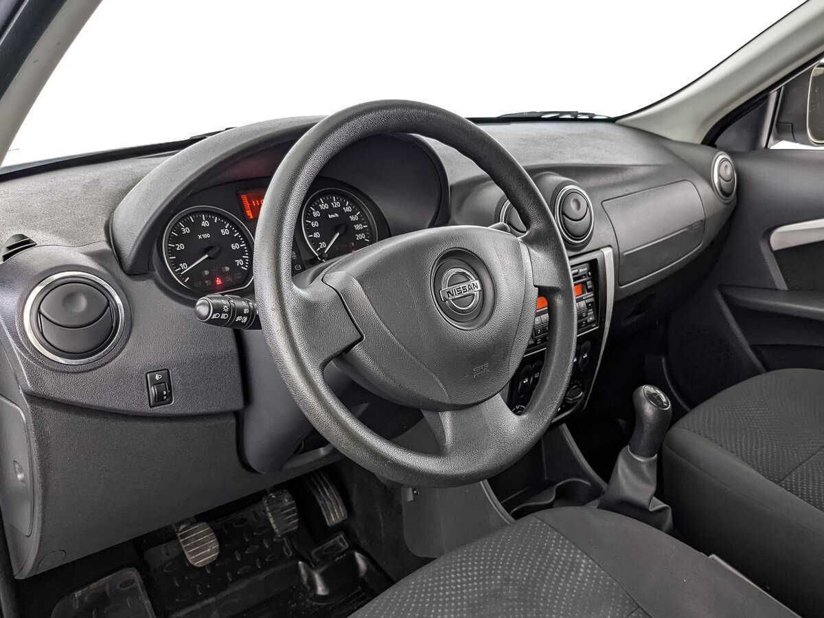 Nissan Almera с пробегом — 2015 год. Фото: #10