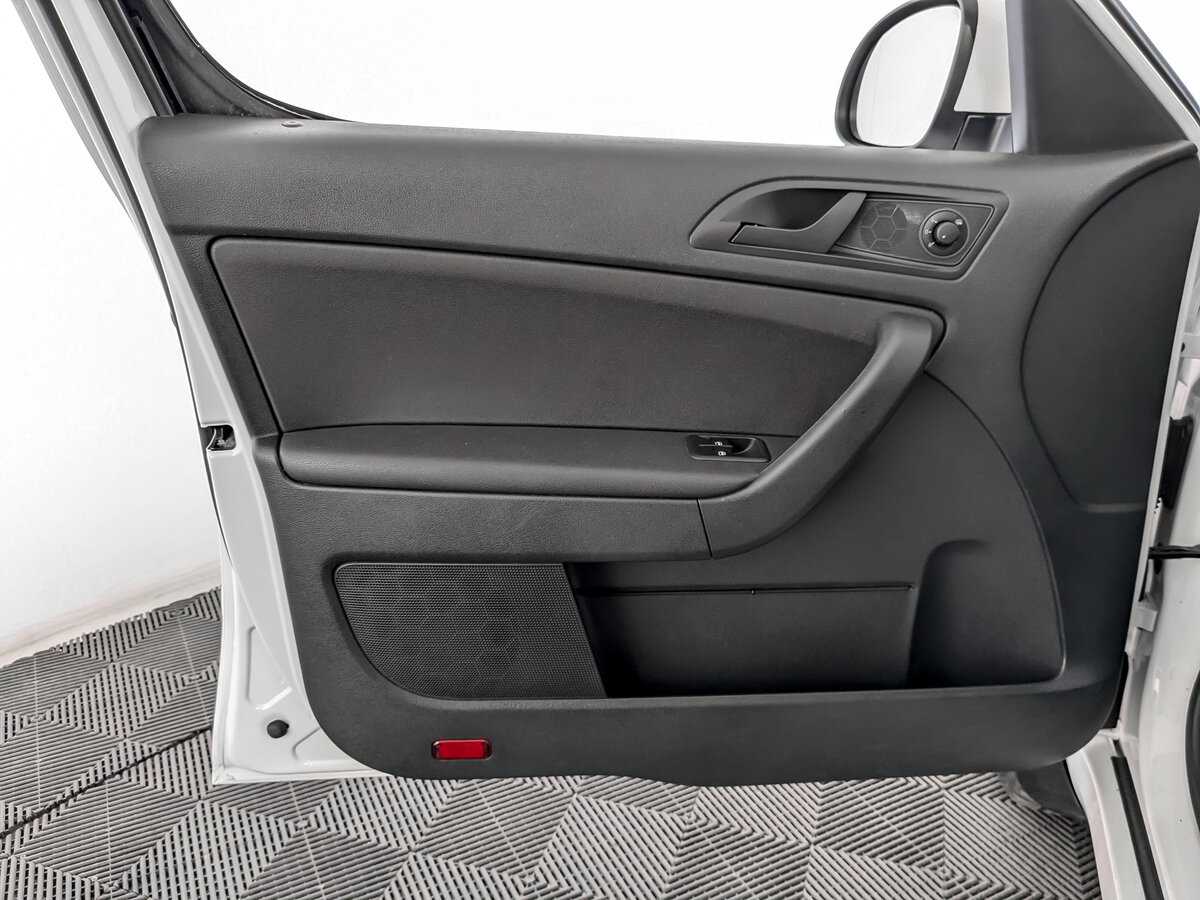 Skoda Yeti с пробегом — 2014 год. Фото: #13