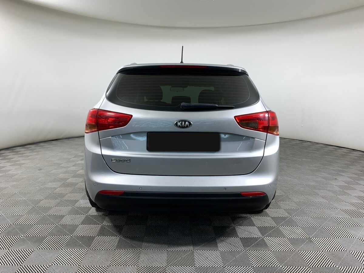 Kia Ceed с пробегом — 2013 год. Фото: #5