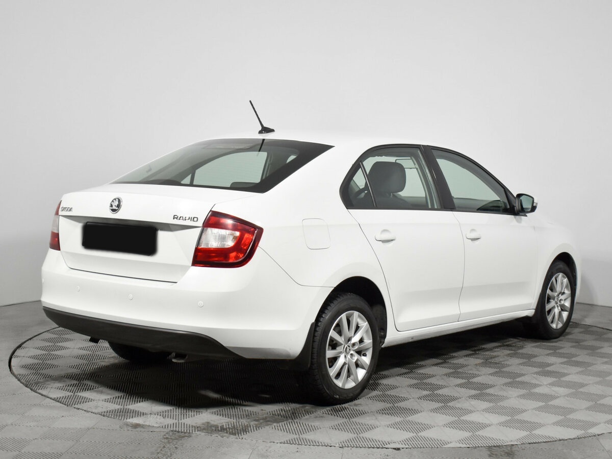 Skoda Rapid с пробегом — 2018 год. Фото: #4