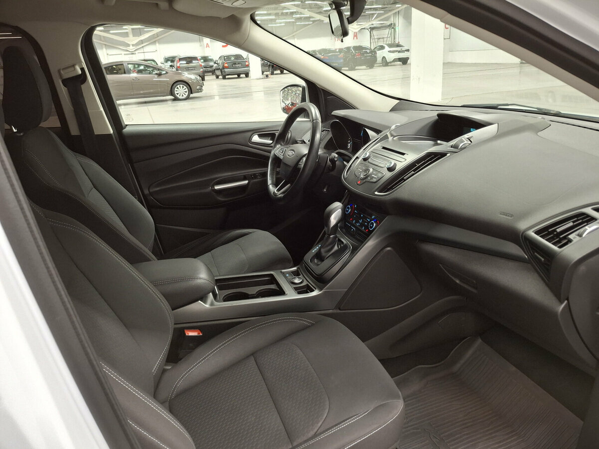 Ford Kuga с пробегом — 2018 год. Фото: #10