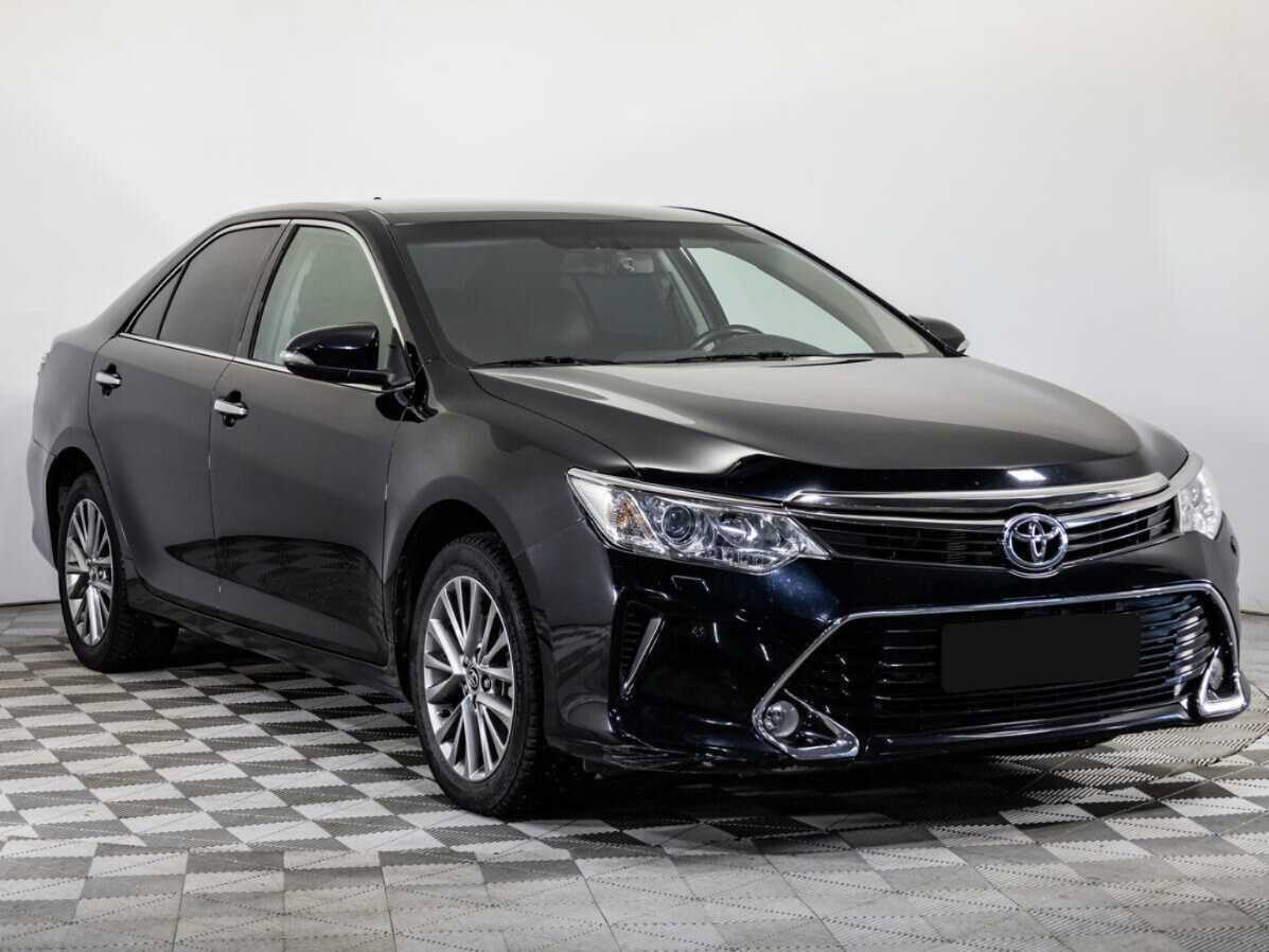 Toyota Camry с пробегом — 2016 год. Фото: #2