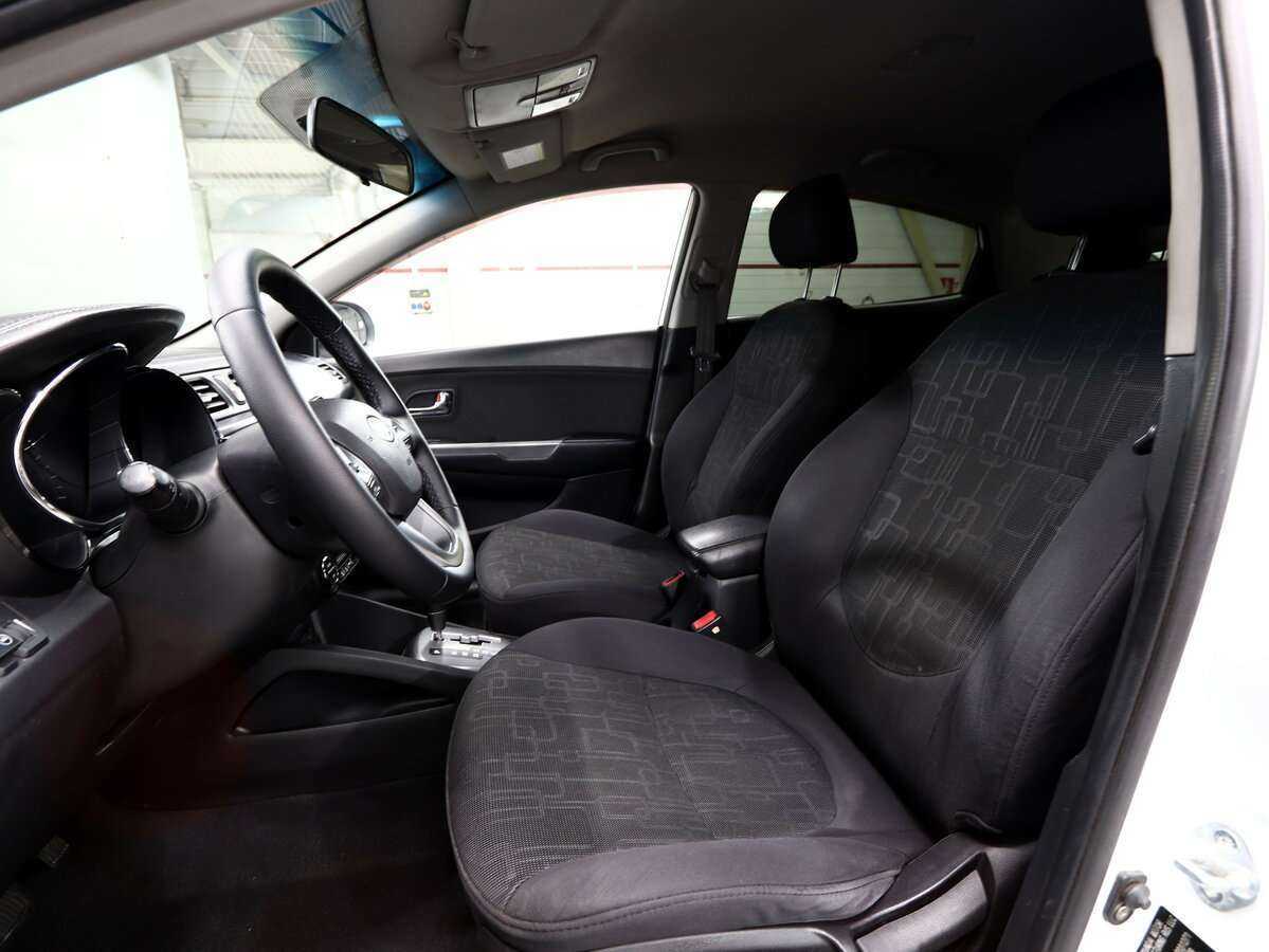 Kia Rio с пробегом — 2012 год. Фото: #5