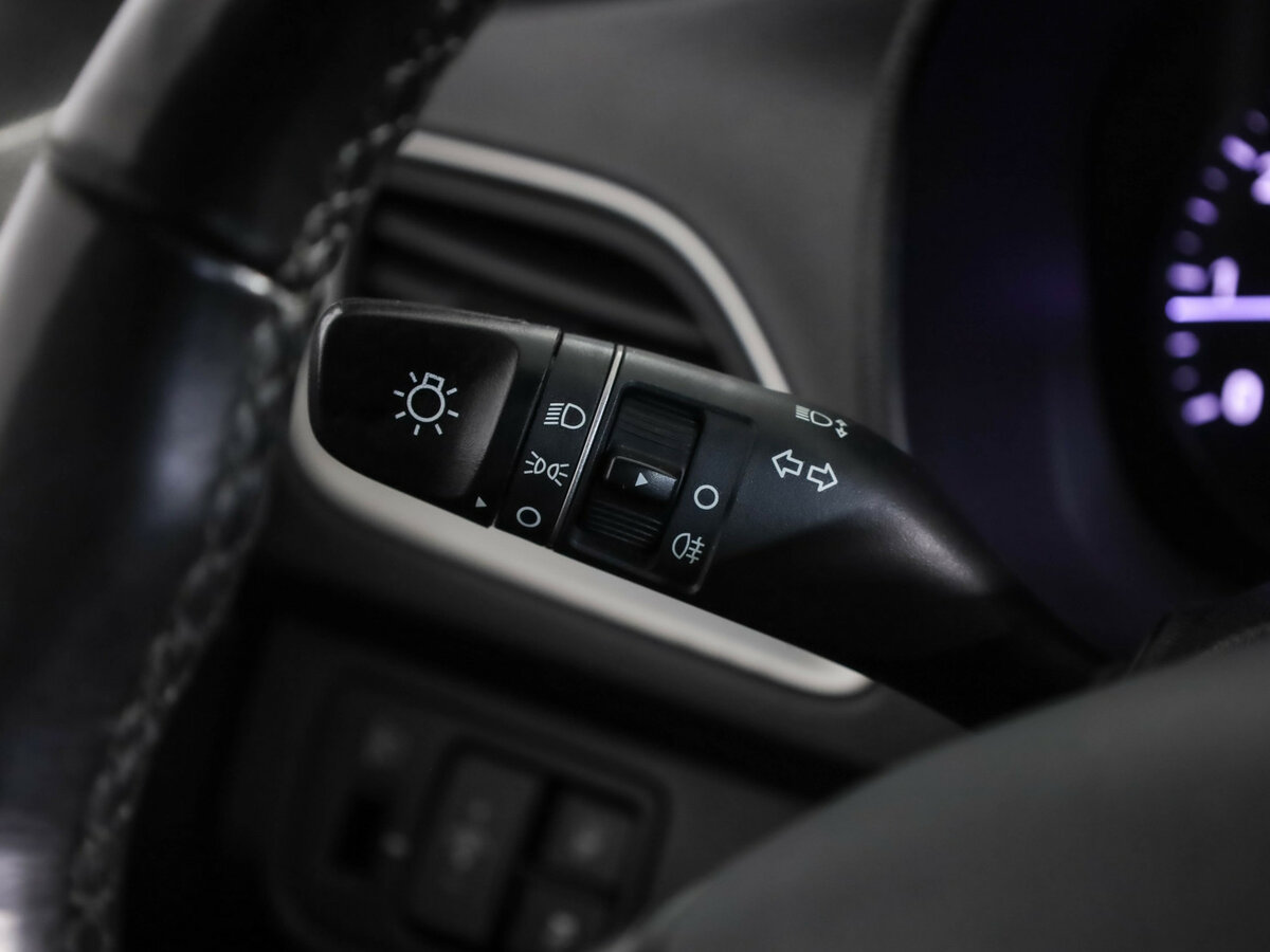 Hyundai Solaris с пробегом — 2018 год. Фото: #11