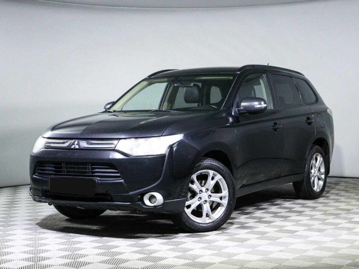 Mitsubishi Outlander с пробегом — 2012 год. Фото: #0