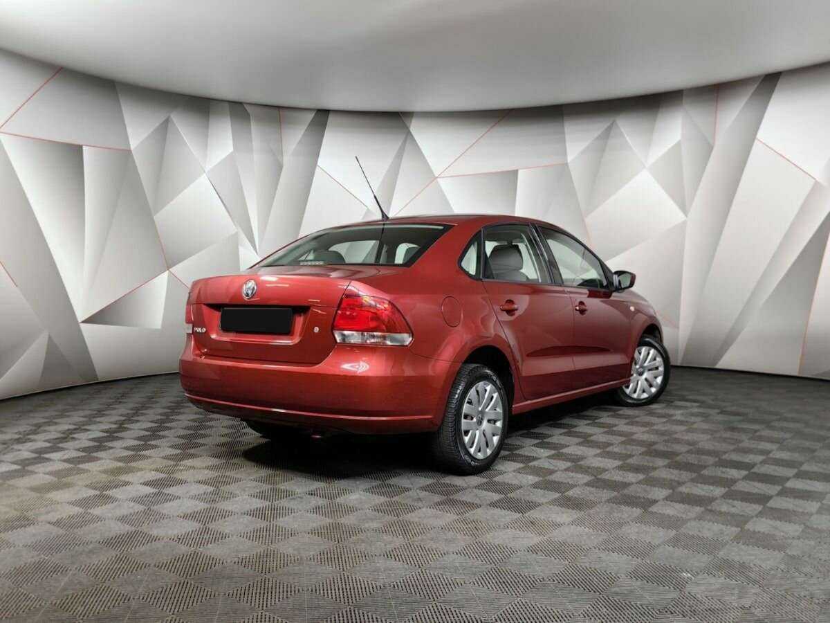 Volkswagen Polo с пробегом — 2012 год. Фото: #1