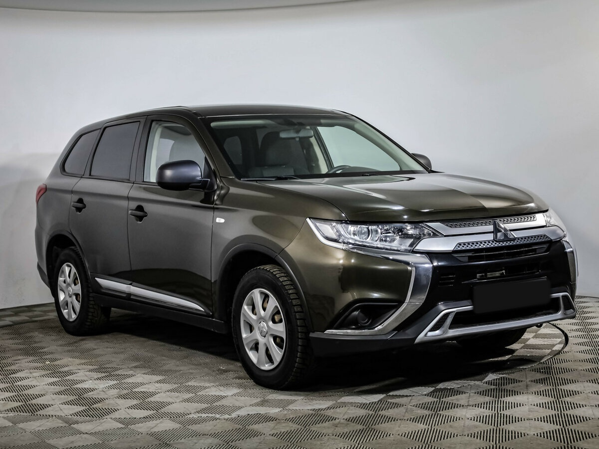 Mitsubishi Outlander с пробегом — 2020 год. Фото: #2