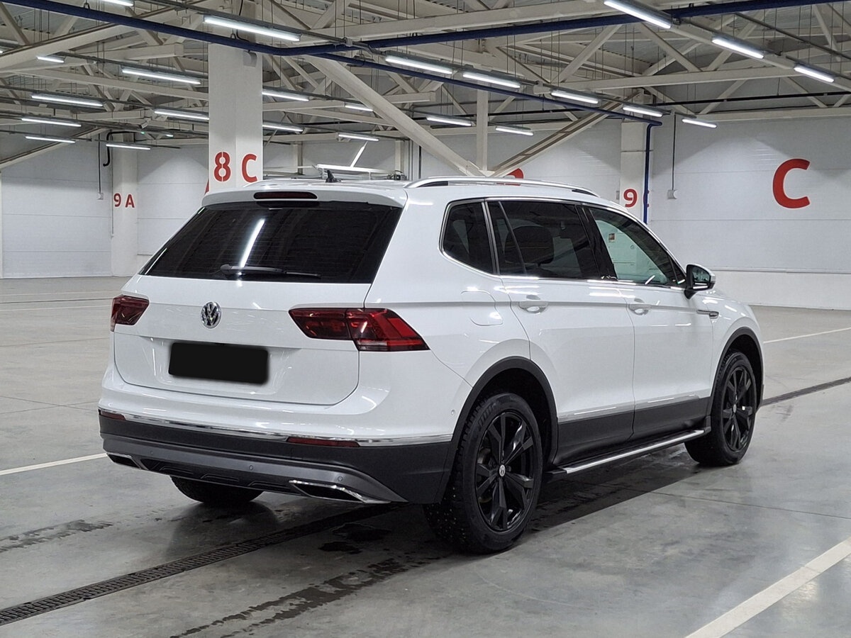 Volkswagen Tiguan с пробегом — 2018 год. Фото: #4