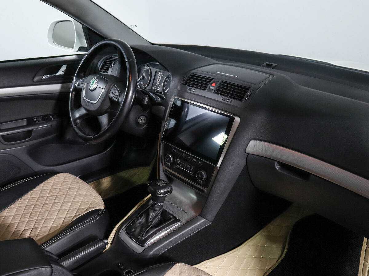 Skoda Octavia с пробегом — 2012 год. Фото: #6