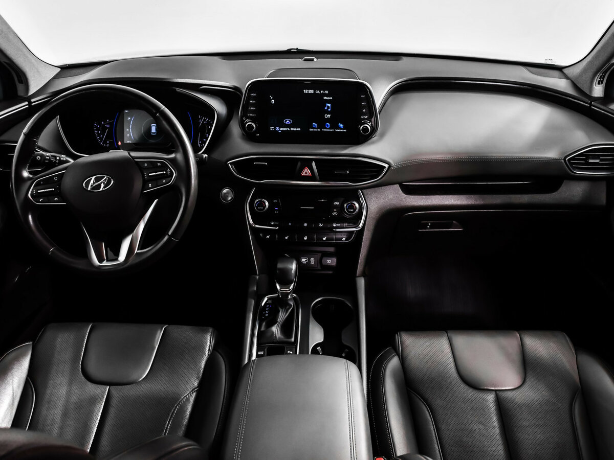 Hyundai Santa Fe с пробегом — 2018 год. Фото: #10