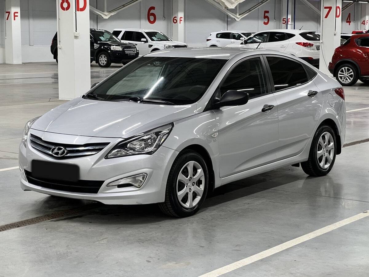 Hyundai Solaris с пробегом — 2015 год. Посмотреть фото