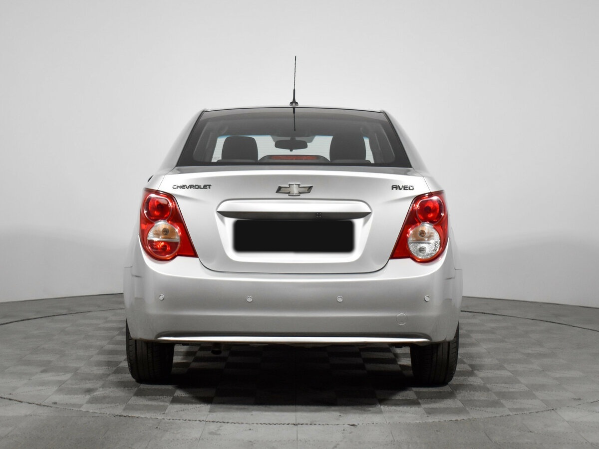 Chevrolet Aveo с пробегом — 2014 год. Фото: #5