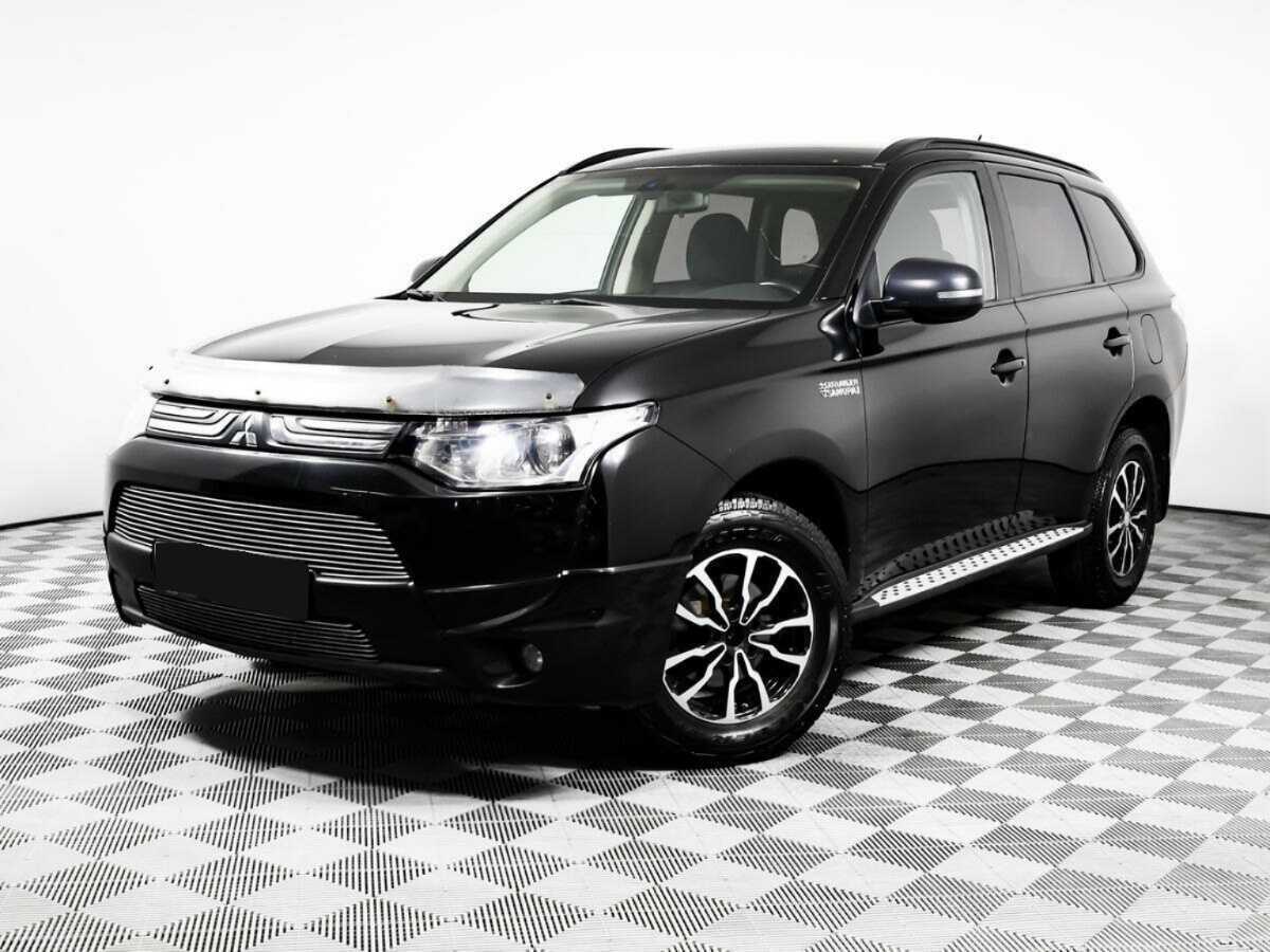 Mitsubishi Outlander с пробегом — 2013 год. Фото: #0