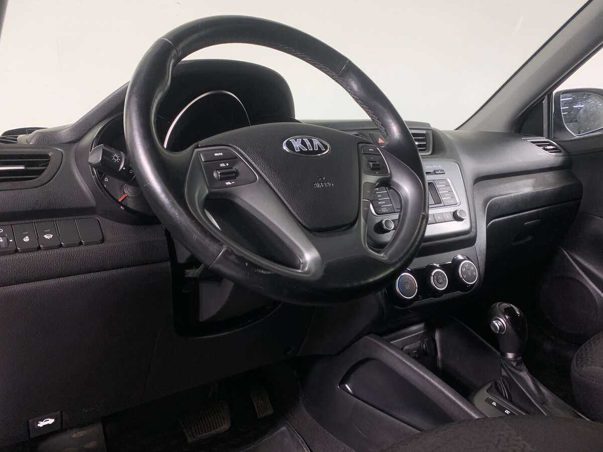Kia Rio с пробегом — 2015 год. Фото: #8