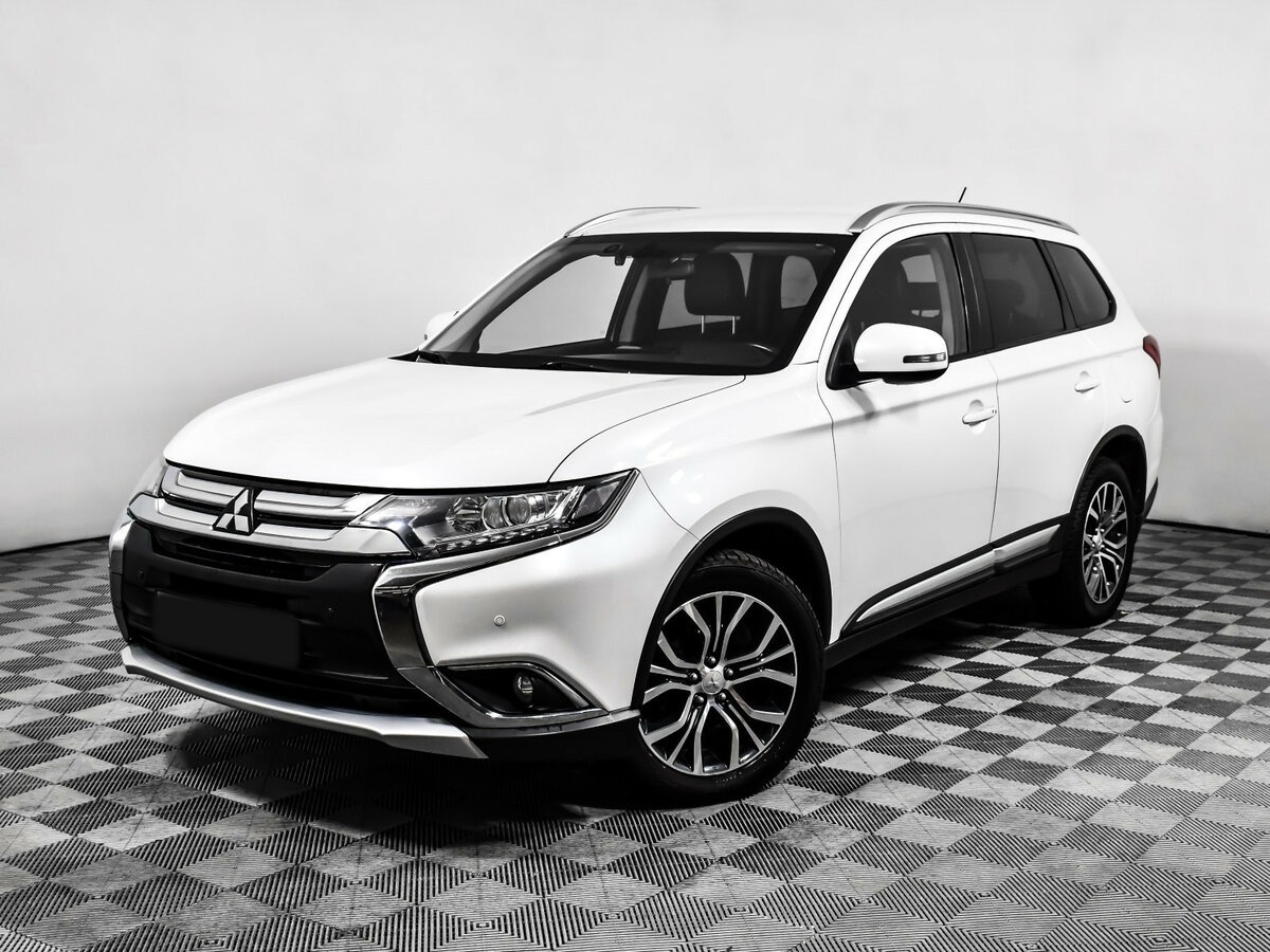 Mitsubishi Outlander с пробегом — 2016 год. Фото: #0