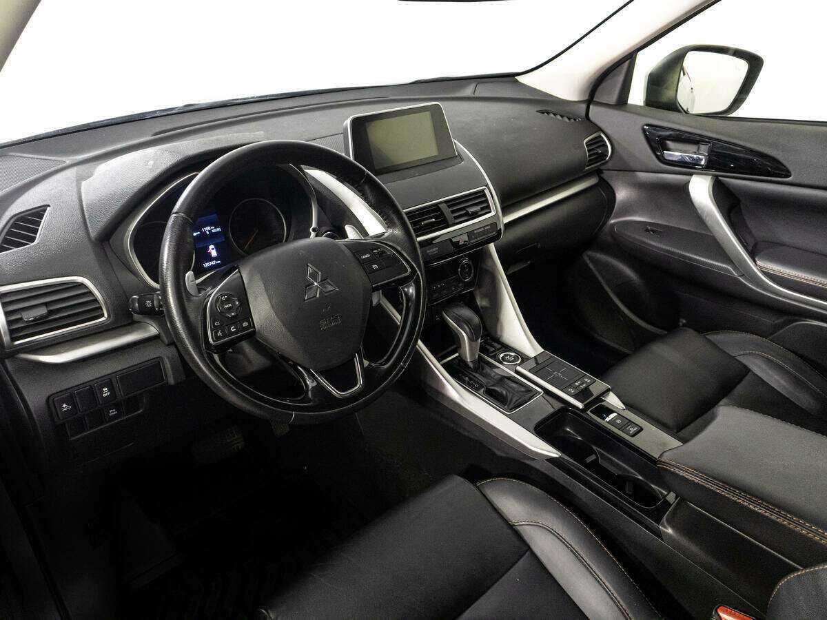 Mitsubishi Eclipse Cross с пробегом — 2018 год. Фото: #8