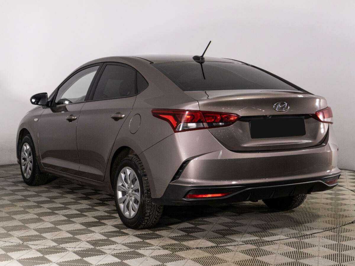 Hyundai Solaris с пробегом — 2021 год. Фото: #6