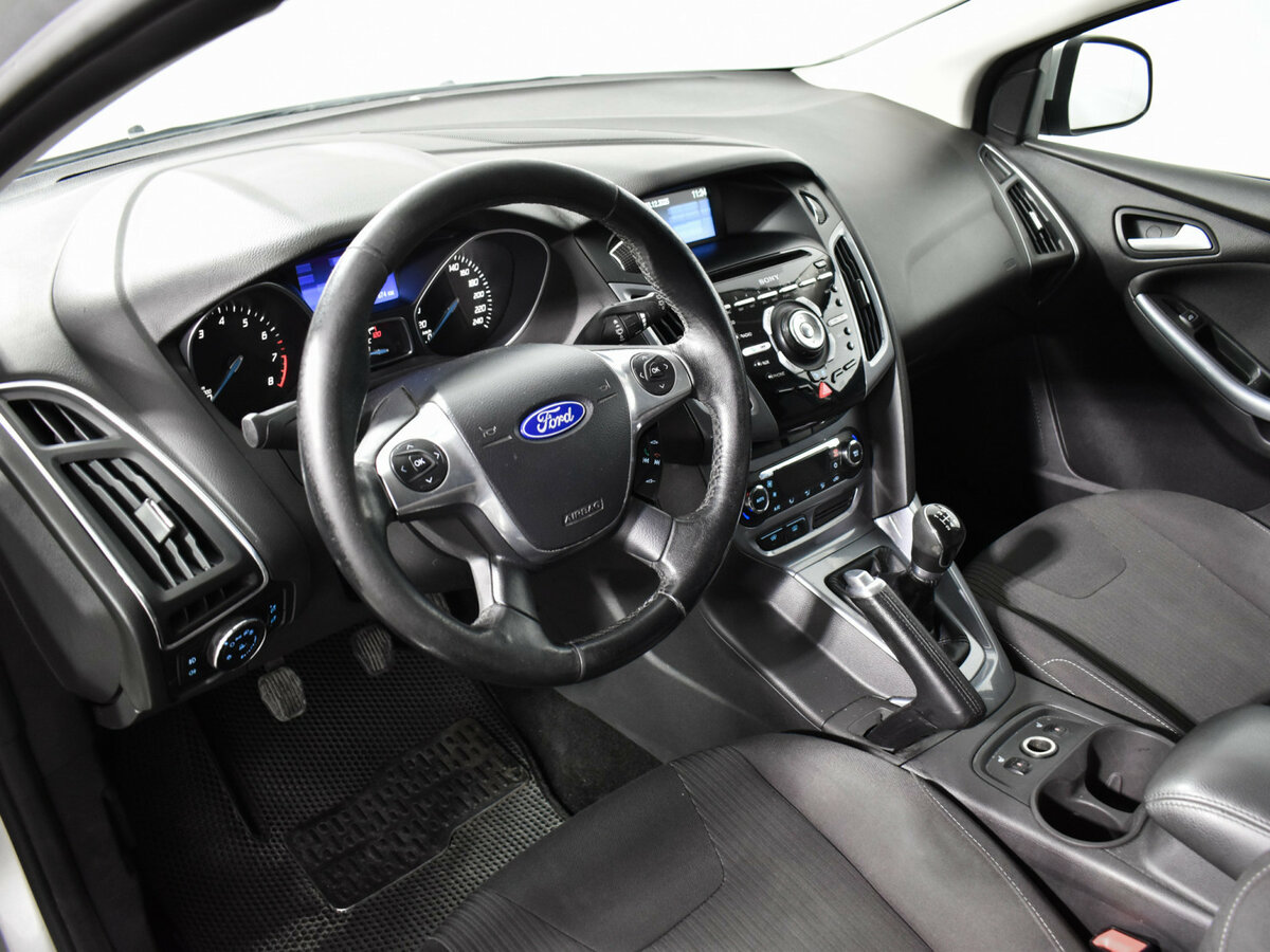 Ford Focus с пробегом — 2012 год. Фото: #9